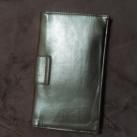 SALE‼️ Crossbody bag with chain - Picture 9 of 9